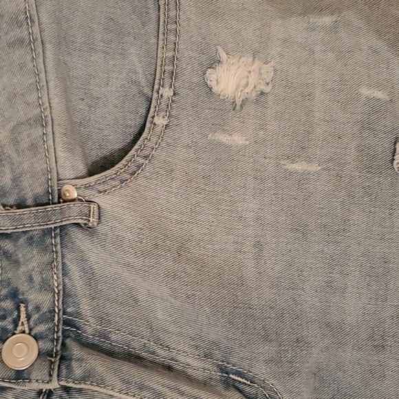 Hot Kiss Mid Rise Midi Distressed Jean Shorts Women's Size 12 - Picture 4 of 8